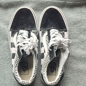 Vans Kids Black and White Checkered Sneakers S1